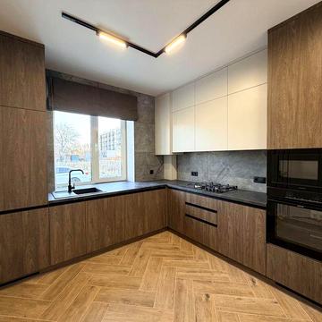 Продаж 2 поверхового таунхауса з ремонтом