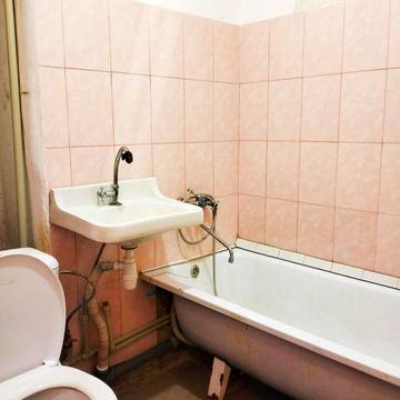 1кімн, є холодильник,без спального місця