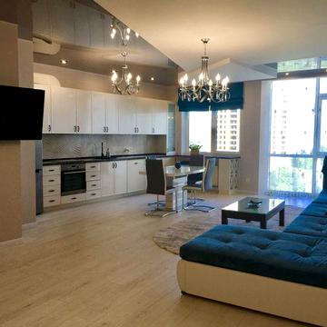 Сдам стильную с летом большую 3 комн . Аркадия 26жемчужина Генуэзкая