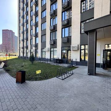 Продам 1-кімнатну квартиру 52 м², ЖК Варшавський Плюс, кухня-вітальня. ЖК Варшавський Плюс
