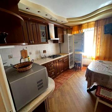 Оренда великої однокімнатні квартири на Троещині