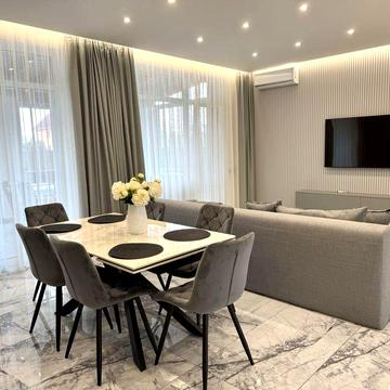 Новий будинок з басейном. Без податків. Власник