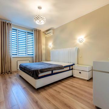 Дніпровська набережна вул., 14-Б