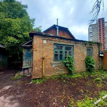 Будинок біля метро Академмістечко