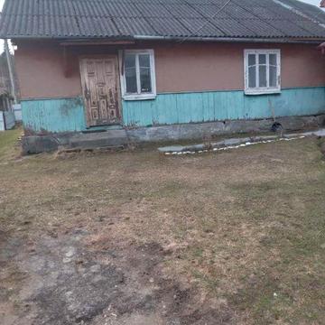 Продам хату на розбір 10 на 10. Можливий обмін.Реальному покупцю  торг