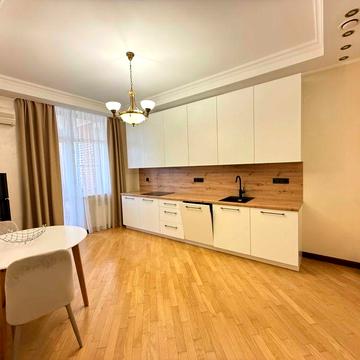 Довготривала оренда 4к квартири на вул. Старонаводницька 13, Печерськ