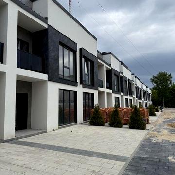 Таунхаус на Поділлі