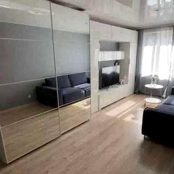 Здається в оренду 1-кімнатна квартира в ближньому центрі