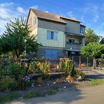 Продам/Обмін великий будинок на 1-2 кім. квартиру