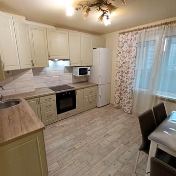 Данченка 5, Крістер Град, Ретровіль