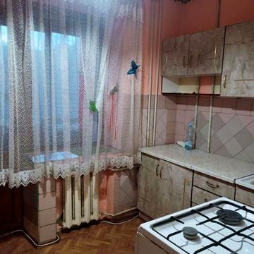 Здається в оренду 1 к. Чешка Проспект Незалежності