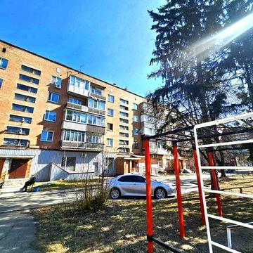 Продаж великої трикімнатної квартири Половки.Подарунок-гараж!