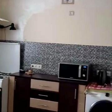 Інститут звʼязку  велика 3-х кімнатна квартира