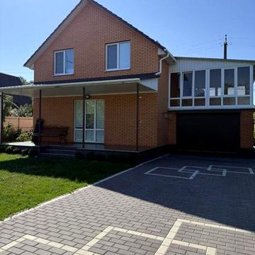 Продам 2х поверховий будинок в Пирогово