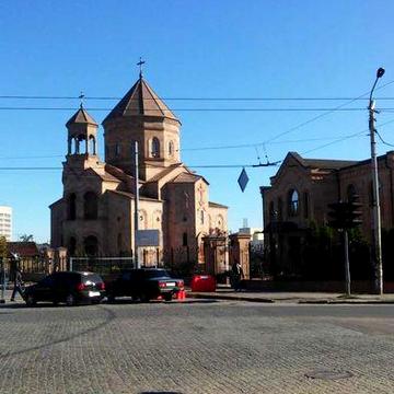 Продам 36м2 часть дома с гаражом низ Рабочая пр Леси Украинки .