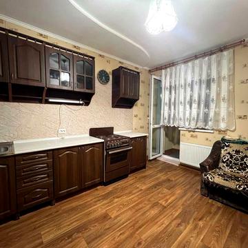 Оренда 1 кім Максимовича 3г, ЖК 4 Сезона,  біля метро Васильківська