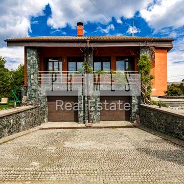 Продаж Будинку у Києві з ремонтом та бомбосховищем Куренівка Подол