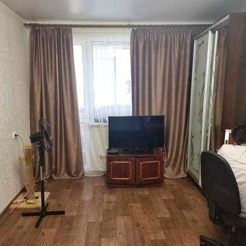 Срочно продам 1 комнатную квартиру на Роганском жилмассиве.