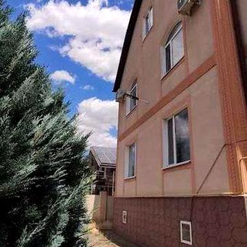 Продам будинок в Лісках з меблями та технікою на ділянці 9 соток