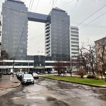 3 х комн кв в Самом Центре на Бульваре Шевченко дом кирпич / 2 этаж