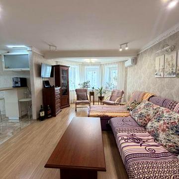 Продаж просторої 3 кімнатної квартири   ЮТ