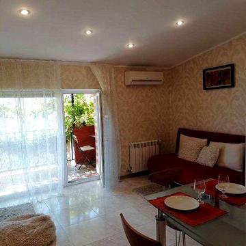 2 ком квартира с террасой  в коттедже у моря  ул.Дача Ковалевского