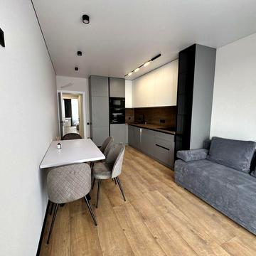 Простора 1к квартира 50 м² з ремонтом ЖК "Female Klap"