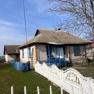 Продам добротний будинок в затишному місці