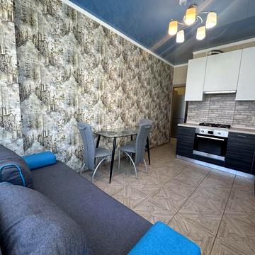 Юнацька вул., 19