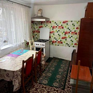 Оренда 2кімнатної частини будинку Старе місто. Площа 8березня 3лікарня