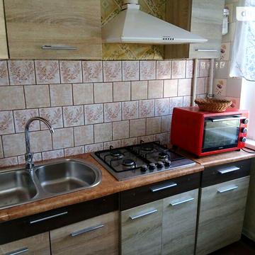 Довгострокова оренда 2к Квартира Євгена Танцюри (Генерала Петрова) вулиця