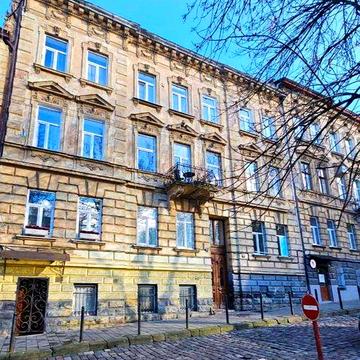 Продаж квартири в центрі Львова/ вул. Коперника