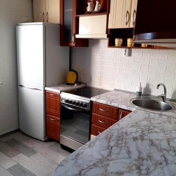 Академіка Єфремова вул. (Командарма Уборевича), 4