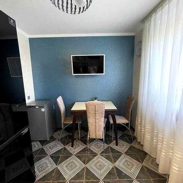 Квартира в селищі Теплик