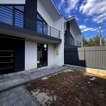 Таунхаус в с. Чайка , 74 м2. Розтермінування. Ділянка 1 сотка