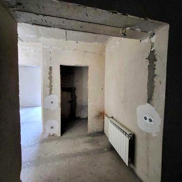 Продаж чудової 3 кім квартири, сирець, обжитий будинок.