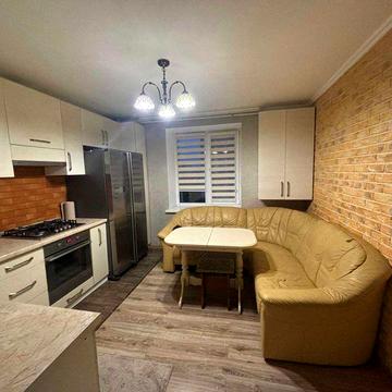 (3) Продам 2-кімнатну квартиру на Вишеньці 9726