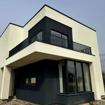 Стильні та функціональні будинки з гаражем та власною ділянкою!