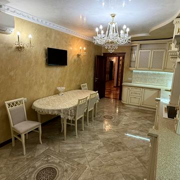 Чоколівський бульв., 42-А