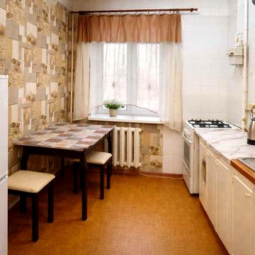 Вільна‼️Елітна Сталінка. Центр Міста біля Ліцею №10. вул. Пушкіна.