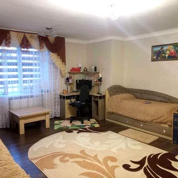 Продається двокімнатна квартира м.Самбір