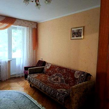 Простора 2-кімнатна квартира з ремонтом на Вишеньці