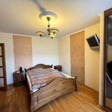 Продаж 3-кімнатної квартири в будинку клубного типу по вул Ніжинській