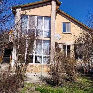 Здається будинок довгостроково з 15 квітня