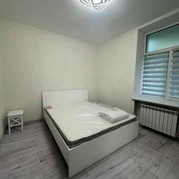 Сучасна роздільна 2к, м Берестейська 5хв, ГАЗ, низький поверх