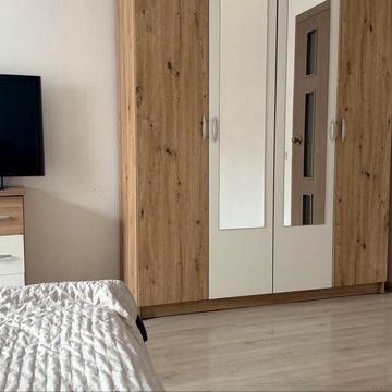 Оренда 2х кімнатної квартири  57 м2