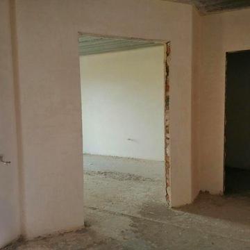 центр, кухня-студія +окрема кімната без посередників