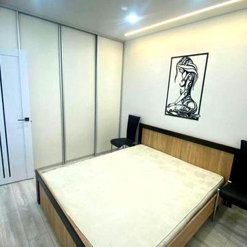 Оренда НОВОЇ 1-кімнатної квартири, поруч центр