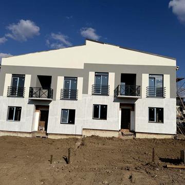 Продаж котеджу з міськими комунікаціями . Розтермінувння присутнє