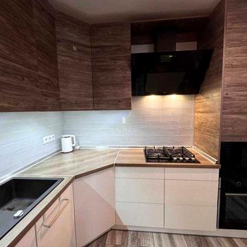 Затишок та комфорт у сімейній 3-к квартирі у Петрівському кварталі